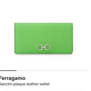 ⭐️⭐️ Ferragamo
Gancini-plaque leather wallet card holder